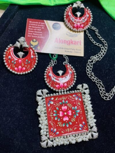 Discover the Elegance of the Exclusive Unique Tanjor Necklace