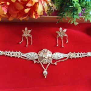 Unique & Gorgeous Choker