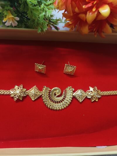 Unique & Gorgeous Choker