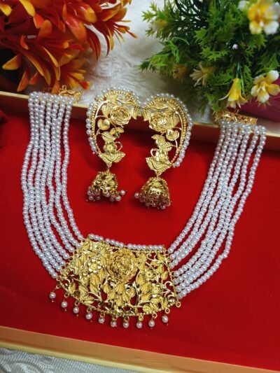 Unique & Gorgeous Necklace