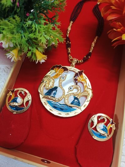 Unique & Gorgeous Pendant
