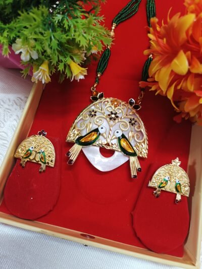 Unique & Gorgeous Pendant