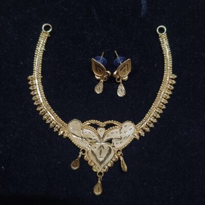 Traditional Gold-Plated Soft Necklace