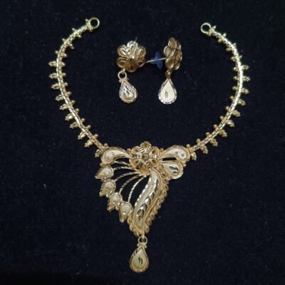 Traditional Gold-Plated Soft Necklace